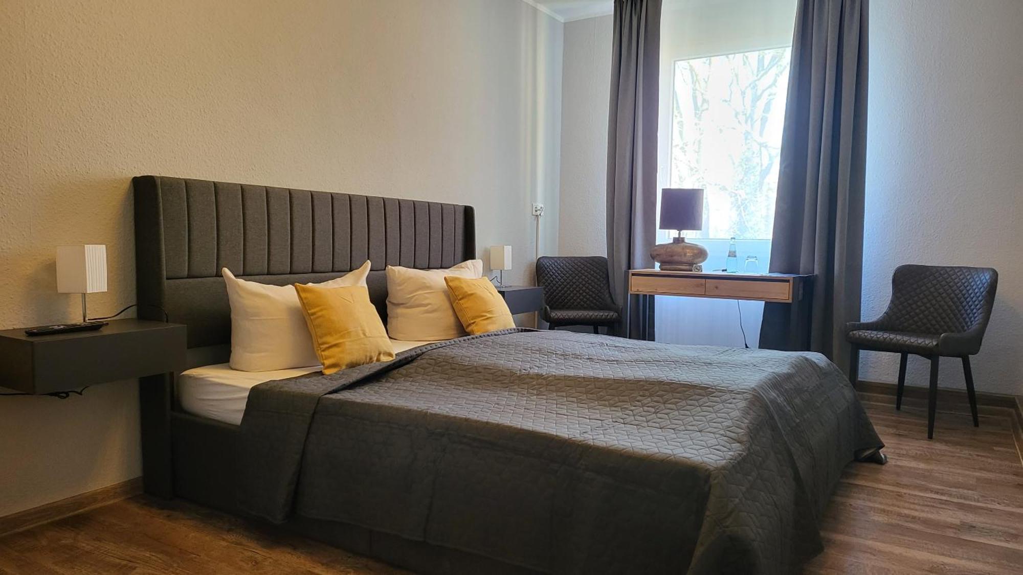 N Hotel Нотулн Стая снимка